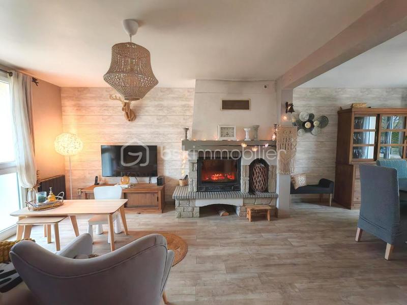 Maison - 91 m² - 6 pièces