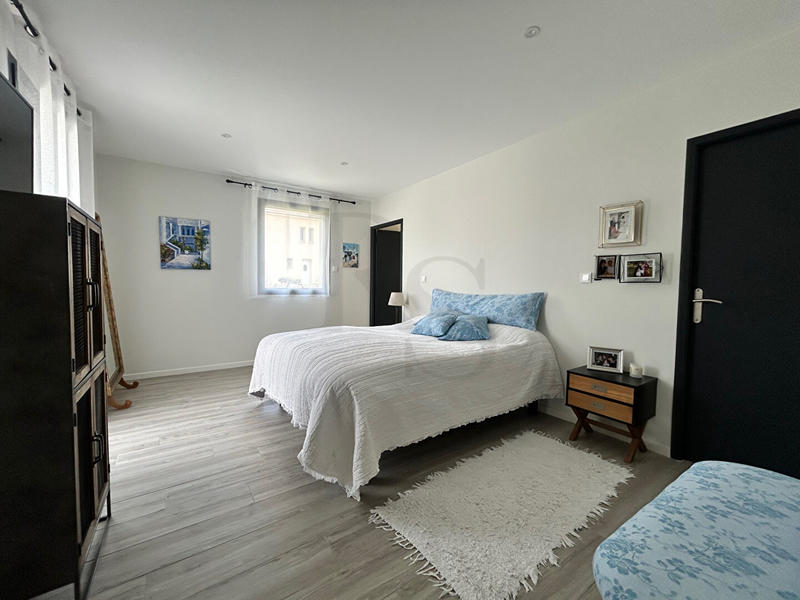 Maison - 217 m² - 5 pièces