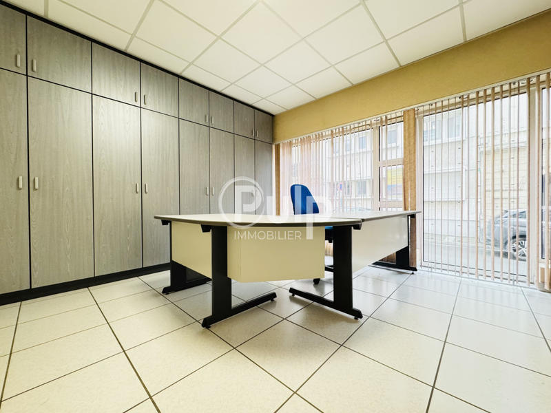 Bureau - 400 m²
