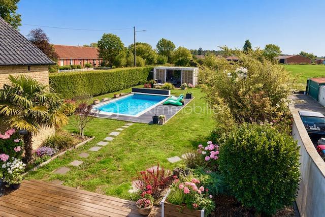 Maison - 270 m² - 7 pièces