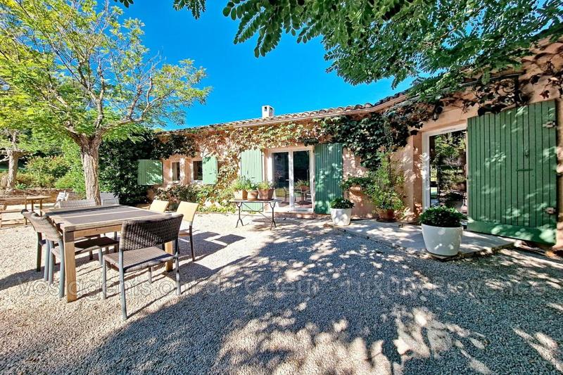 Maison - 215 m² - 6 pièces