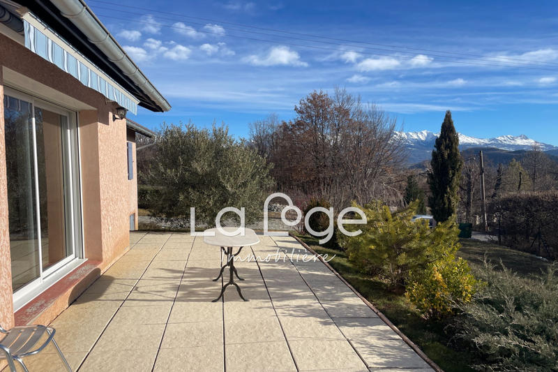 Maison - 94 m² - 4 pièces