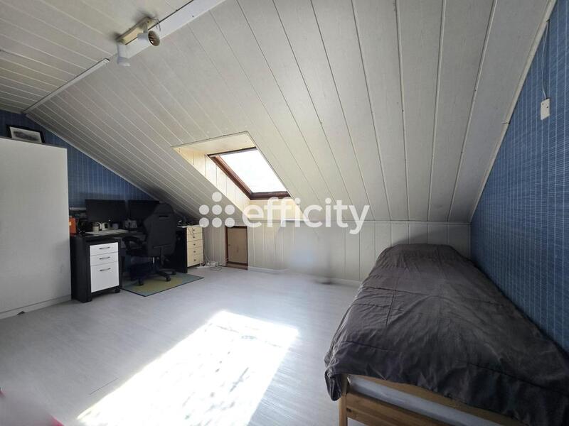 Maison - 96 m² - 5 pièces