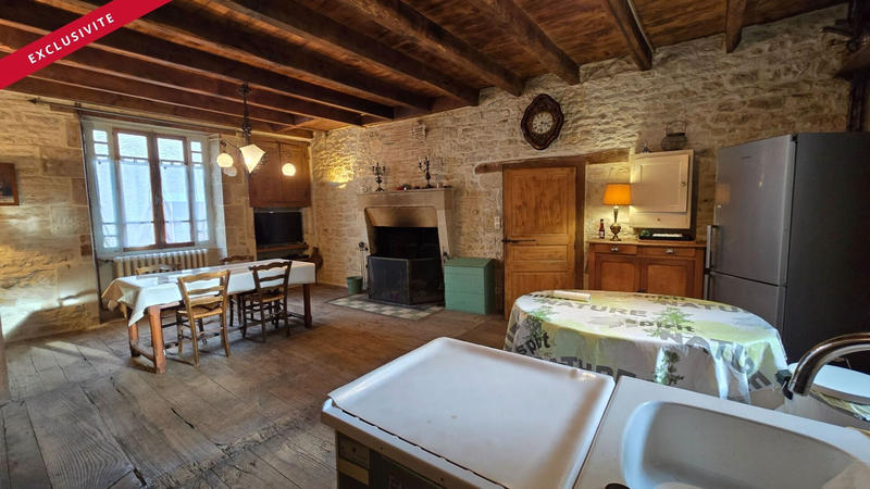 Maison - 256 m² - 5 pièces