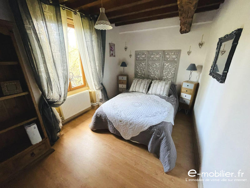 Maison - 184 m² - 8 pièces