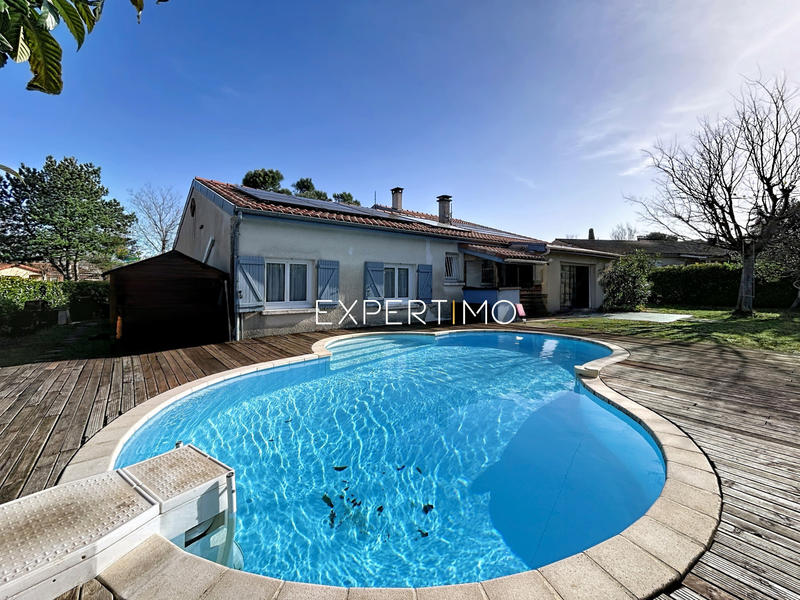 Maison - 180 m² - 6 pièces