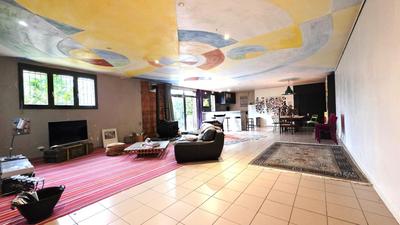 Maison - 401 m² - 6 pièces