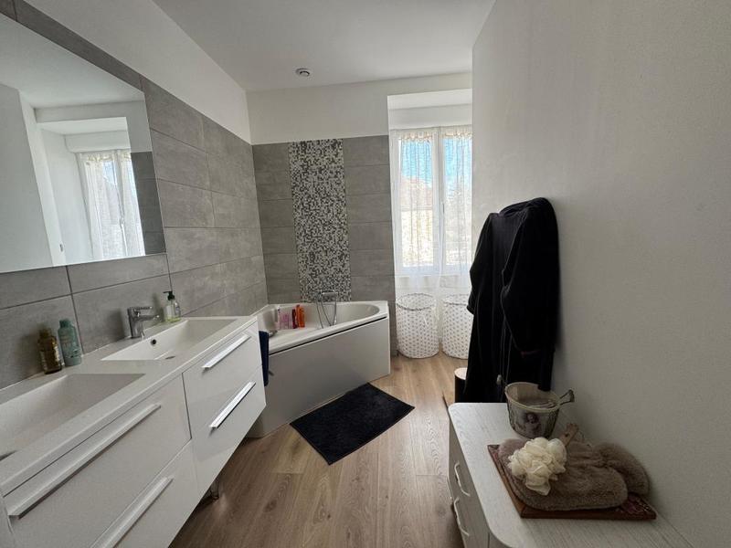 Maison de ville - 146 m² - 6 pièces