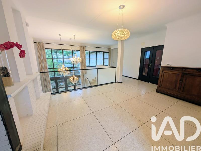 Maison - 182 m² - 6 pièces