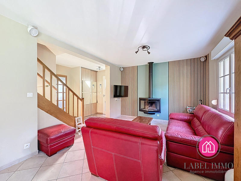 Maison - 162 m² - 9 pièces