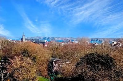 Maison - 96 m² - 7 pièces