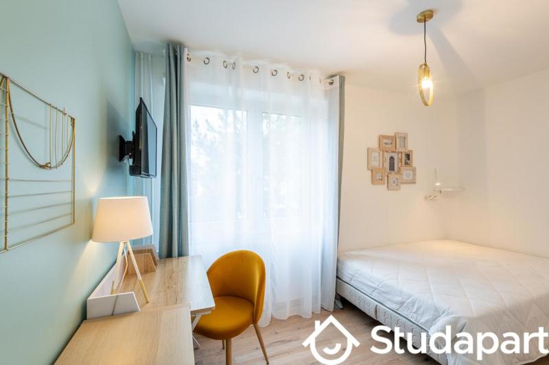 Chambre - 11 m² - 1 pièce