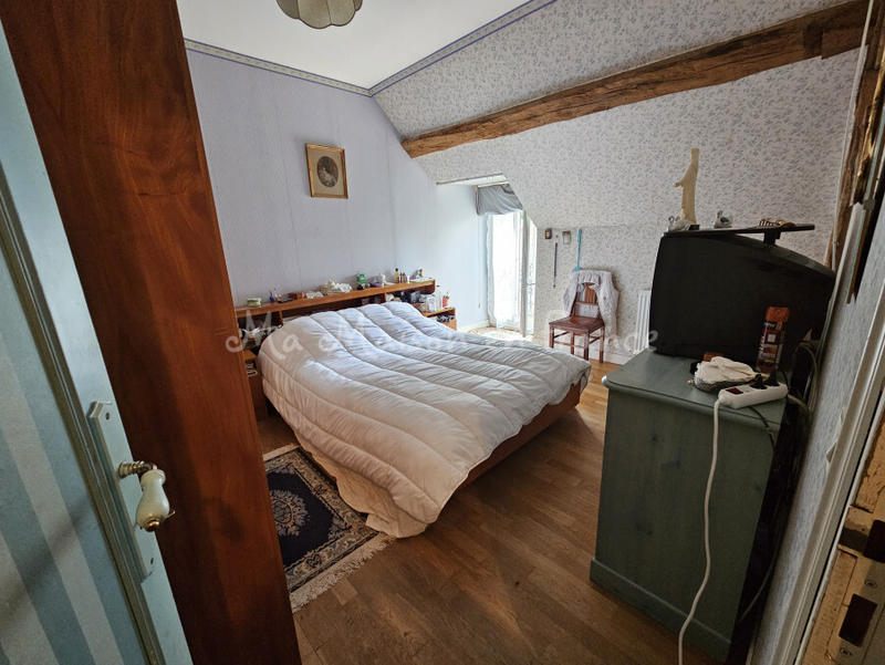 Maison - 170 m² - 9 pièces