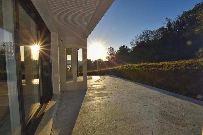 Maison - 102 m² - 4 pièces