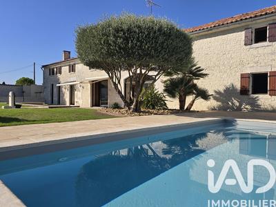 Maison - 382 m² - 12 pièces