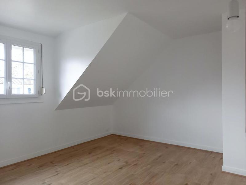 Maison traditionnelle - 121 m² - 6 pièces