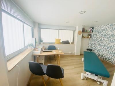 Local commercial - 331 m² - 25 pièces