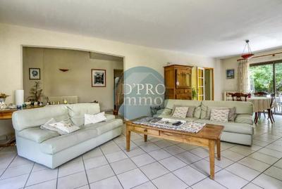 Maison - 160 m² - 7 pièces