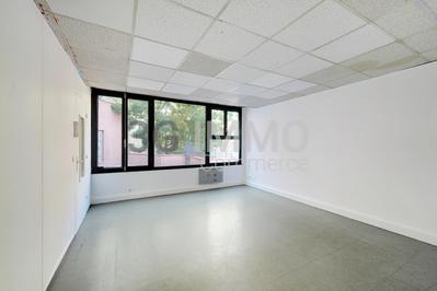 Local commercial - 303 m² - 10 pièces