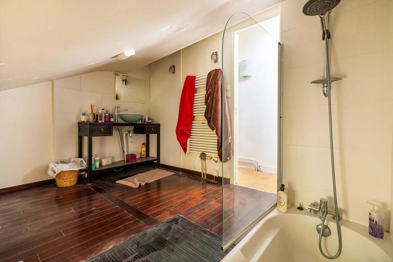 Maison - 207 m² - 8 pièces