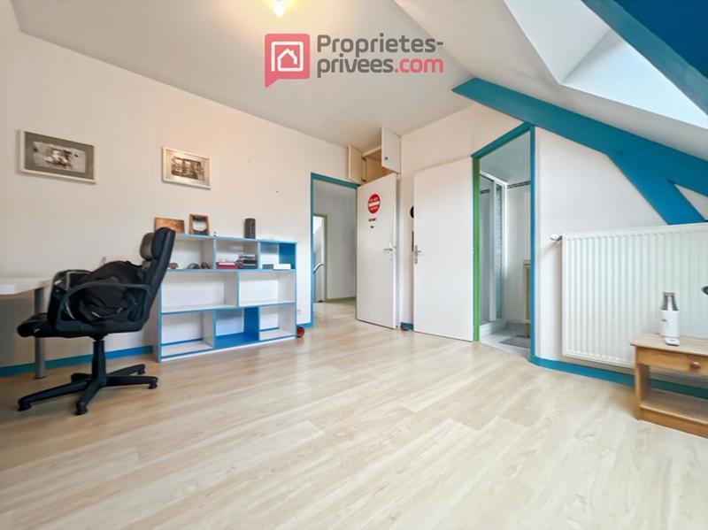 Maison - 210 m² - 9 pièces