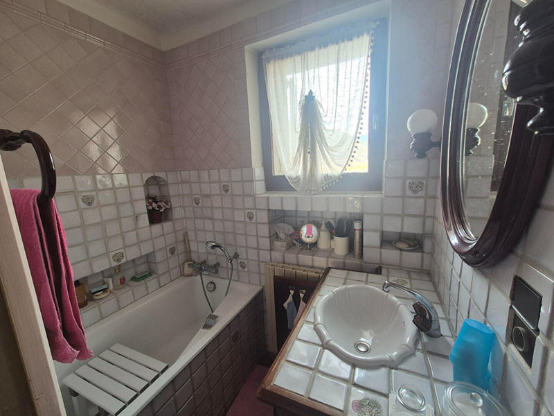 Maison - 188 m² - 10 pièces