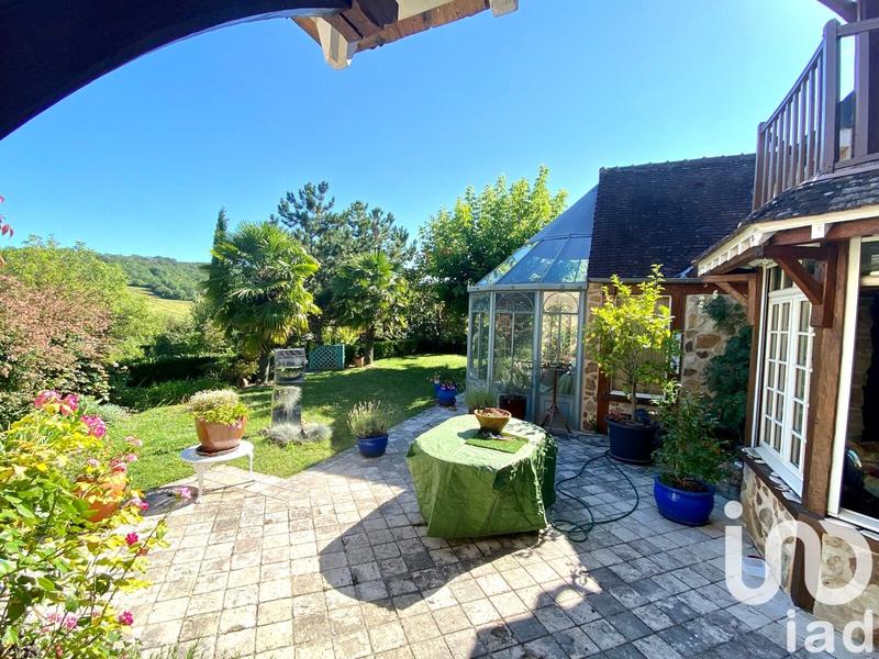 Maison - 210 m² - 8 pièces