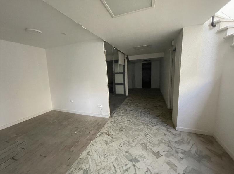 Local commercial - 182 m²