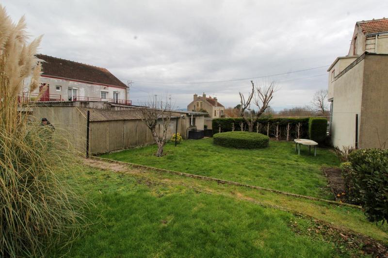 Maison - 106 m² - 5 pièces