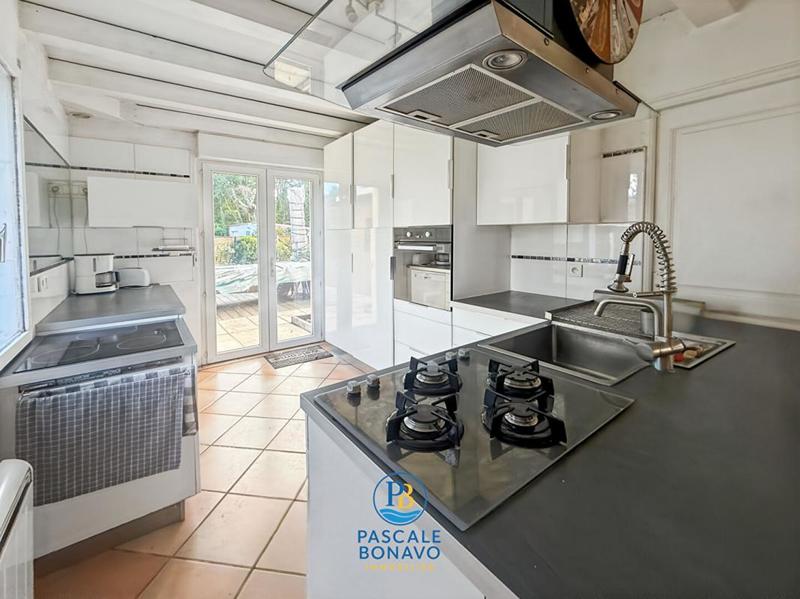 Maison - 140 m² - 5 pièces