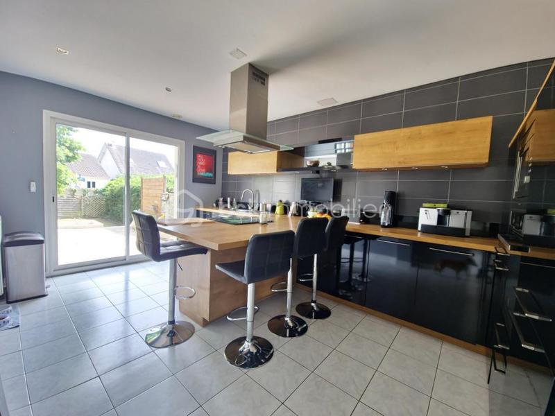 Maison - 220 m² - 7 pièces