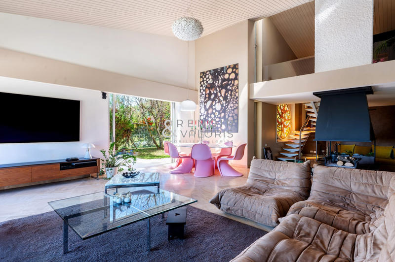 Villa - 316 m² - 6 pièces