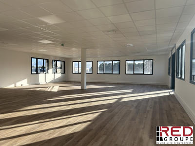 Bureau - 183 m² - 1 pièce