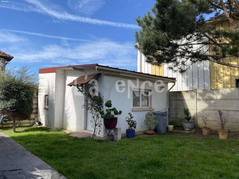 Maison - 100 m² - 4 pièces