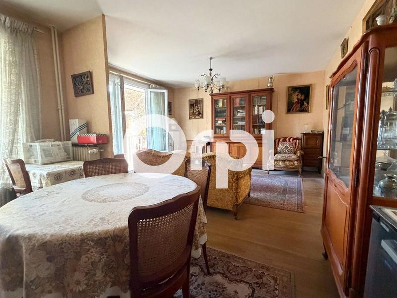 Appartement - 82 m² - 3 pièces