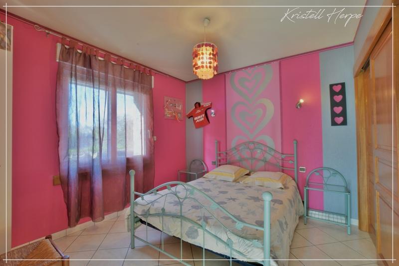 Maison - 220 m² - 9 pièces