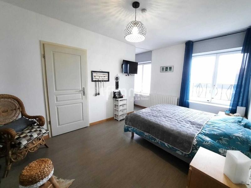 Maison - 211 m² - 7 pièces