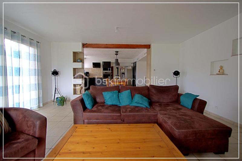 Maison traditionnelle - 165 m² - 8 pièces