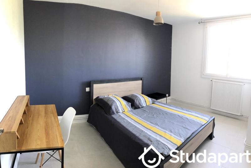 Chambre - 9 m² - 1 pièce