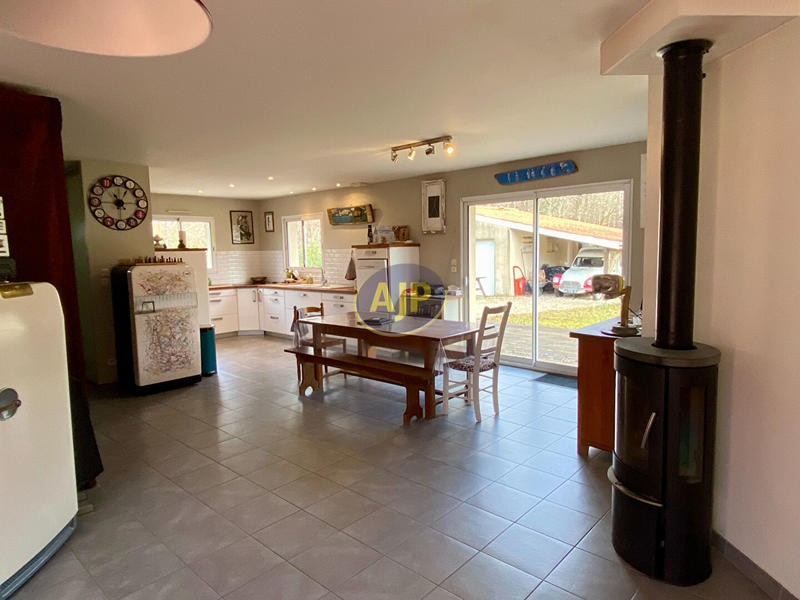 Maison - 122 m² - 5 pièces