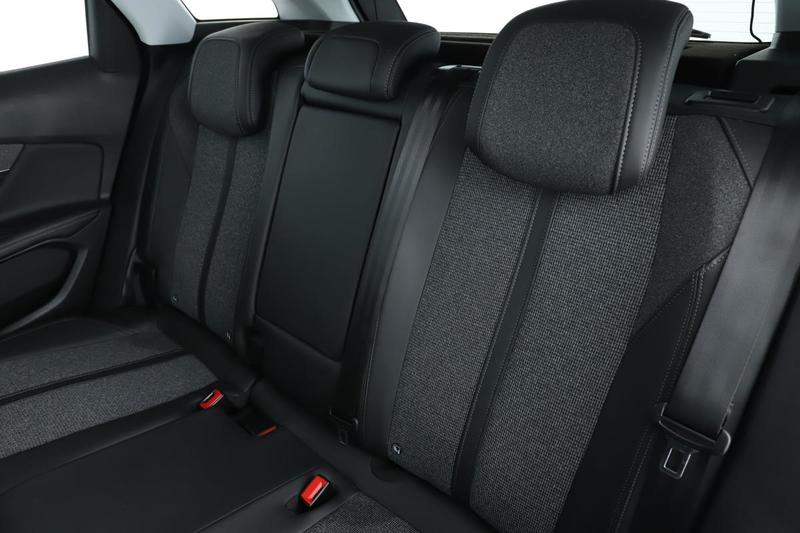 Peugeot 3008 1.2 PureTech Allure Eat8 130 ch