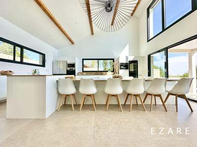 Maison - 170 m² - 6 pièces