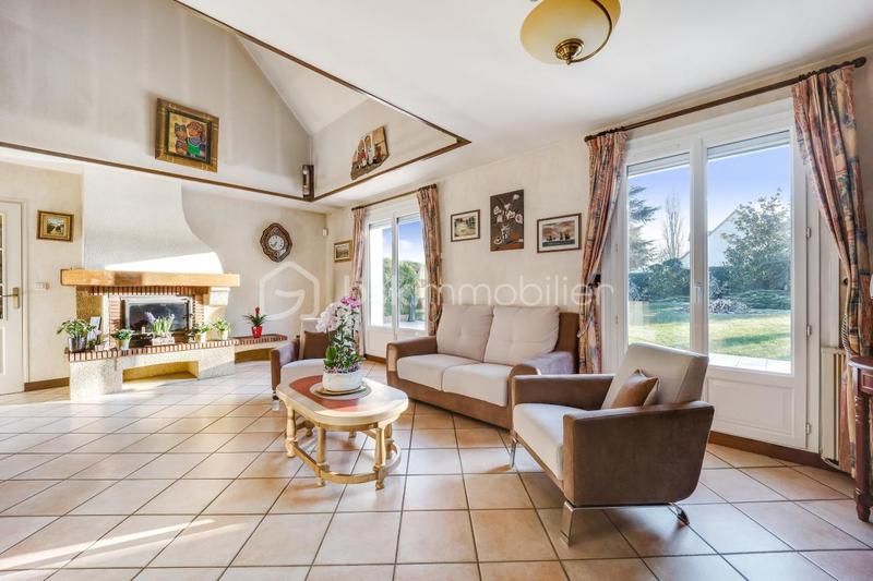 Maison - 159 m² - 7 pièces