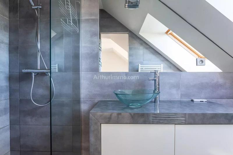 Maison - 226 m² - 10 pièces