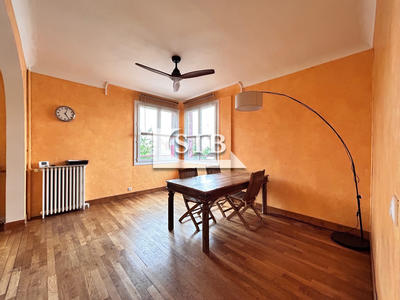 Maison - 96 m² - 4 pièces