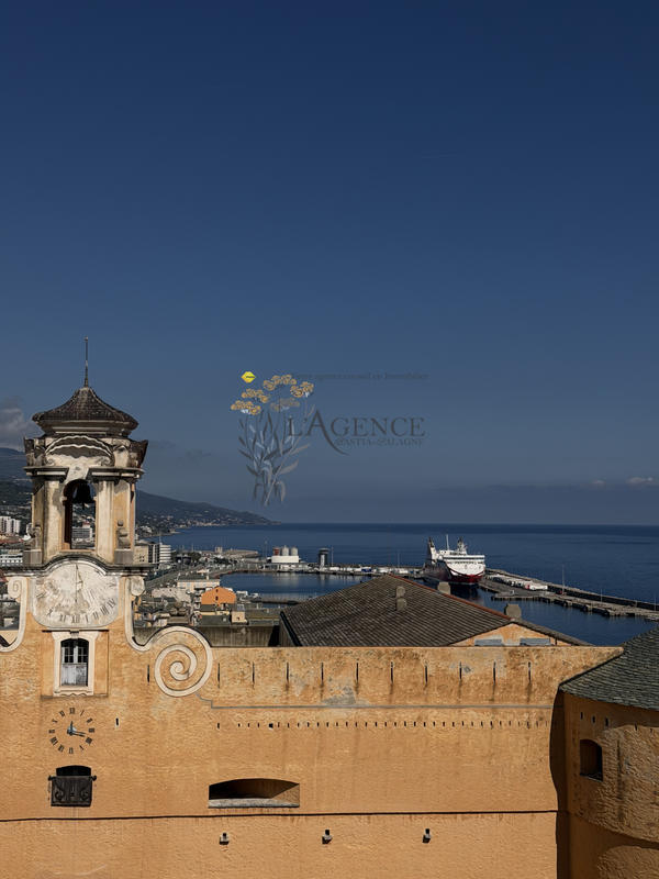 Appartement - 127 m² - 5 pièces