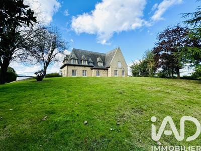 Maison - 480 m² - 12 pièces