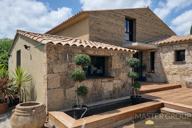 Villa - 150 m² - 4 pièces