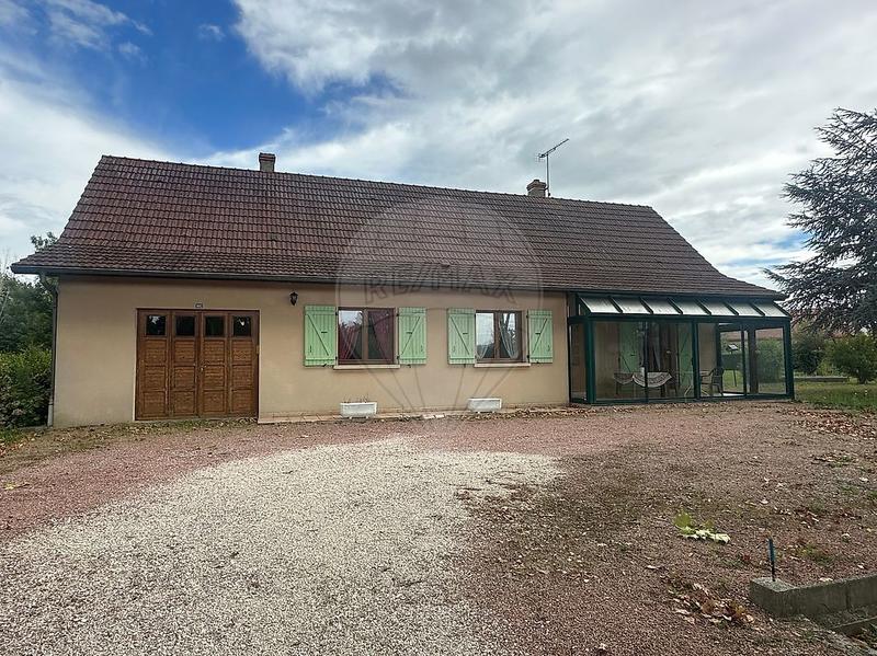 Maison - 95 m² - 5 pièces