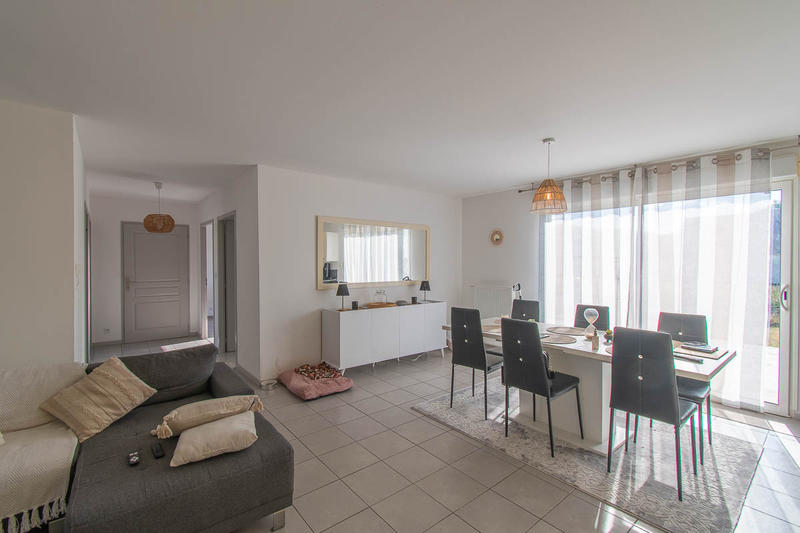 Maison - 92 m² - 5 pièces